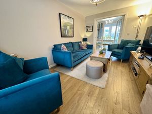 Lounge- click for photo gallery
